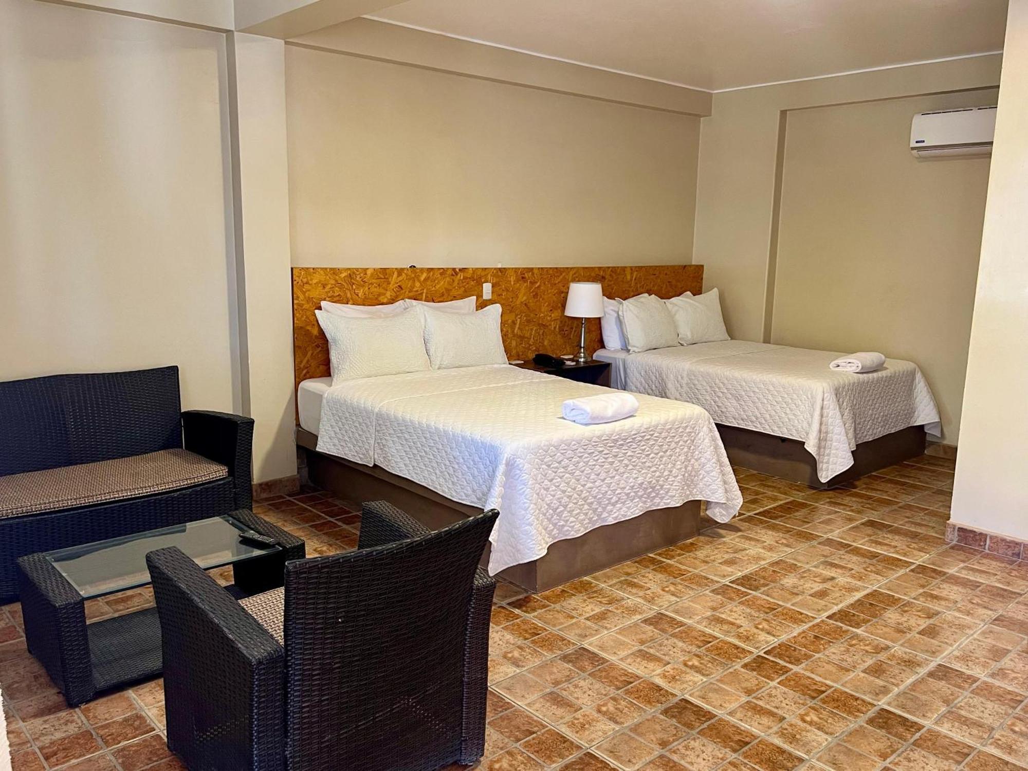 Hotel El Huacachinero Ica Bagian luar foto