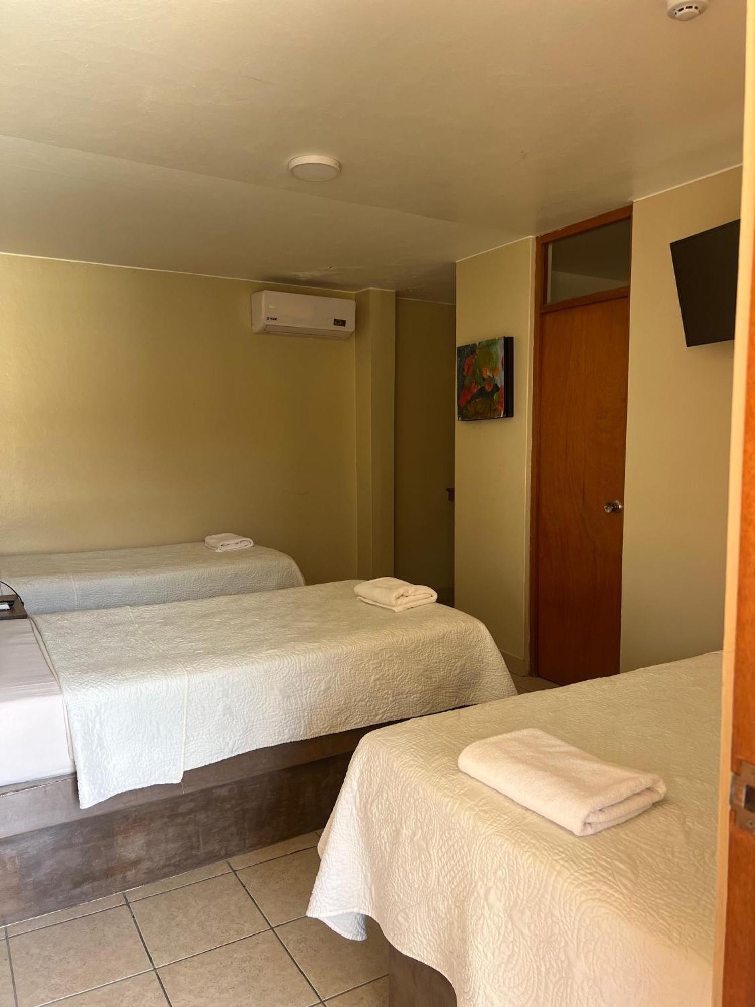 Hotel El Huacachinero Ica Bagian luar foto